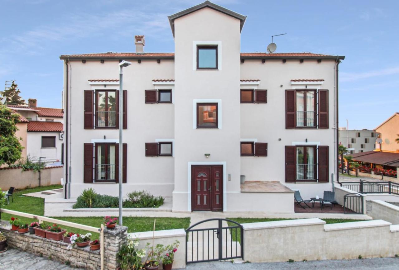 Apartments Villa Alba Porec Ngoại thất bức ảnh