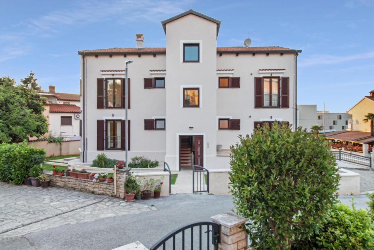 Apartments Villa Alba Porec Ngoại thất bức ảnh