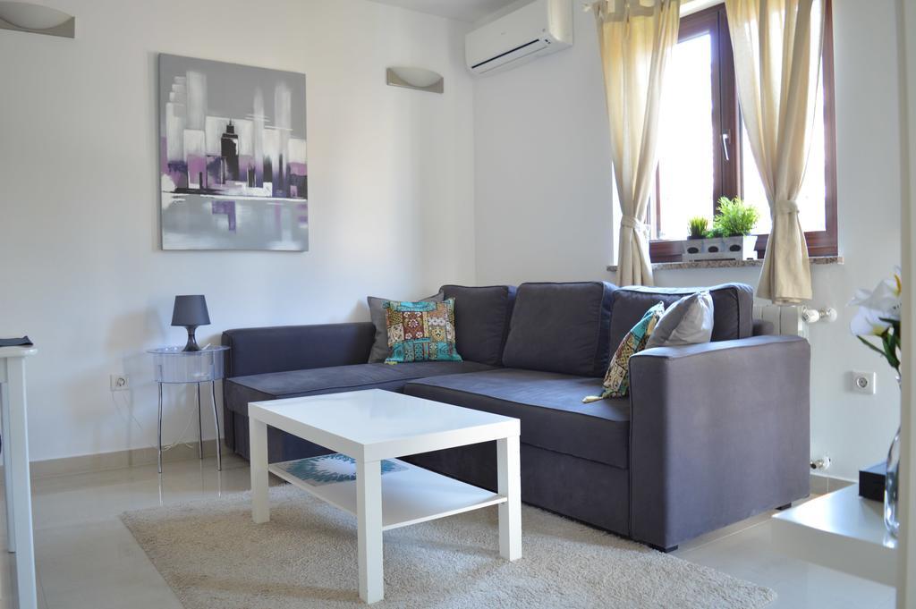 Apartments Villa Alba Porec Ngoại thất bức ảnh