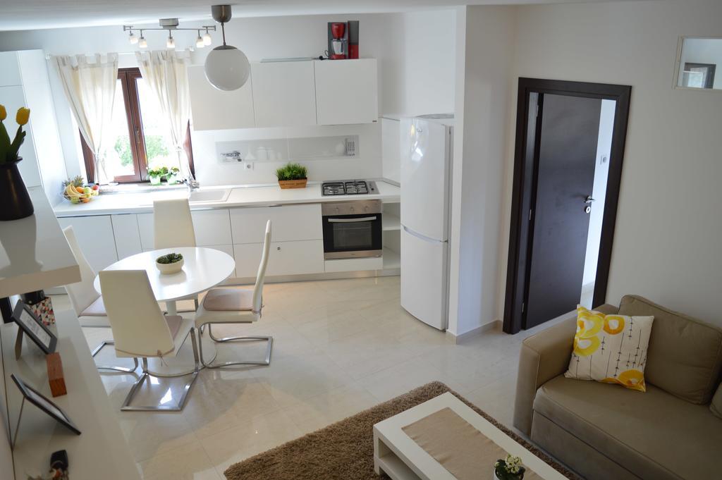 Apartments Villa Alba Porec Ngoại thất bức ảnh