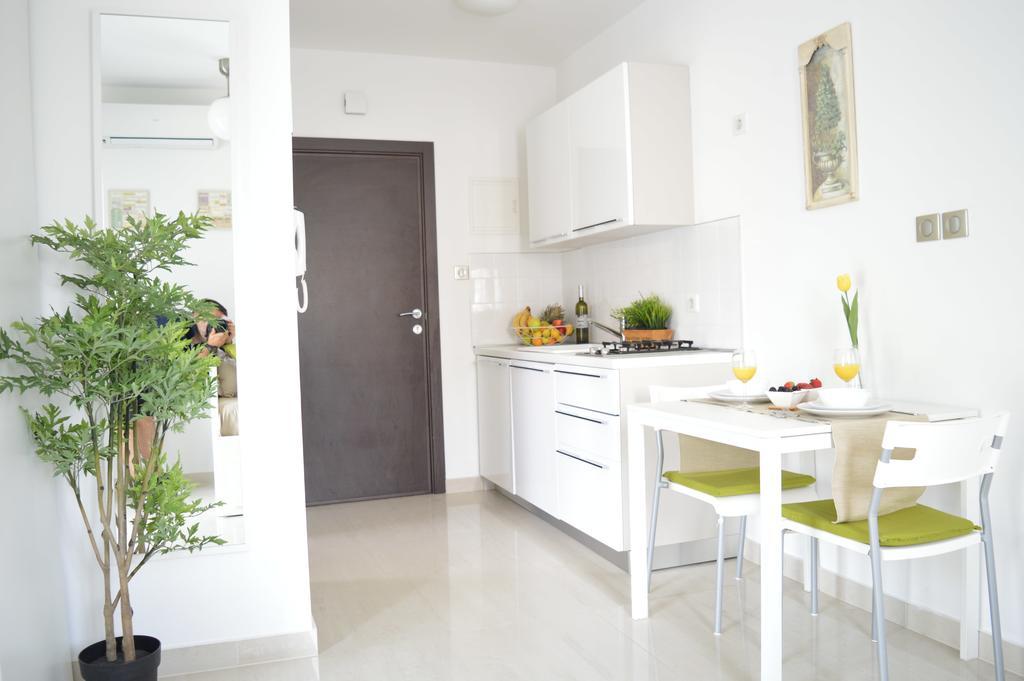 Apartments Villa Alba Porec Ngoại thất bức ảnh