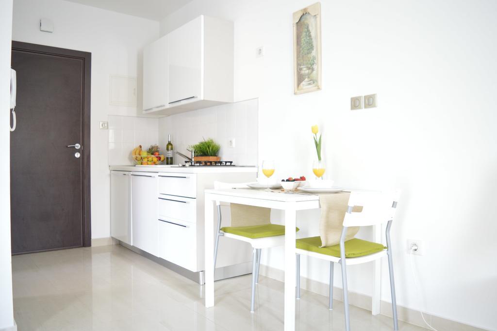 Apartments Villa Alba Porec Ngoại thất bức ảnh